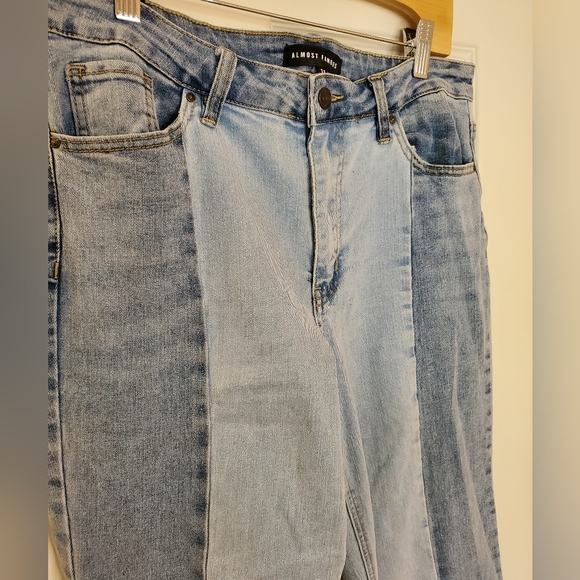 Flare Jeans - Picture 4 of 5